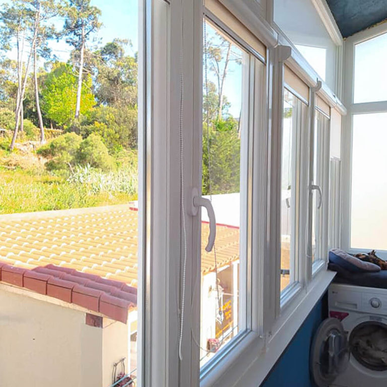 13 de abril 21 black out open